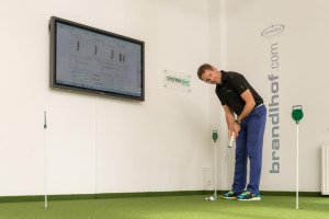 Klicken Sie hier, um das große Bild anzusehen: Brandlhof Indoor Golf; Bildquelle: Brandlhof Saalbach