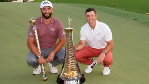 Klicken Sie hier, um das große Bild anzusehen: Jon Rahm und Rory McIlroy in Dubai; Bildquelle: PGA Tour