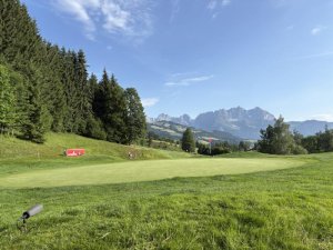 Klicken Sie hier, um das große Bild anzusehen: Austrian Alpine Open 2026 Kitzbühel Schwarzsee; Bildquelle: www.golf-treff.at