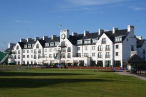 Klicken Sie hier, um das große Bild anzusehen: Carnoustie Clubhouse; Bildquelle: golf-treff.at