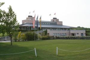 Klicken Sie hier, um das große Bild anzusehen: GC Schloss Ebreichsdorf; Bildquelle: golf-treff.at
