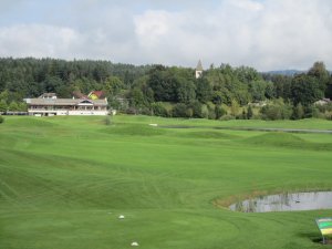 Klicken Sie hier, um das große Bild anzusehen: Golfclub Klagenfurt Seltenheim; Bildquelle: www.golf-treff.at