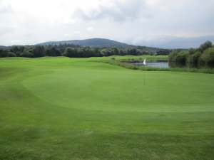 Klicken Sie hier, um das große Bild anzusehen: Golfclub Klagenfurt Seltenheim; Bildquelle: www.golf-treff.at