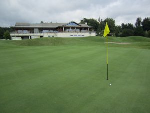Klicken Sie hier, um das große Bild anzusehen: Golfclub Klagenfurt Seltenheim; Bildquelle: www.golf-treff.at