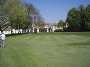 Klicken Sie hier, um das große Bild anzusehen: Golfclub Schloss Schönborn; Bildquelle: www.golf-treff.at