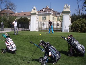 Klicken Sie hier, um das große Bild anzusehen: Golfclub Schloss Schönborn; Bildquelle: www.golf-treff.at