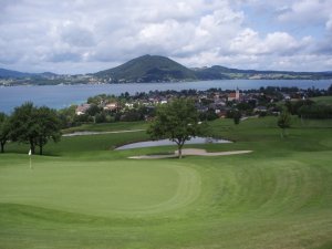 Klicken Sie hier, um das große Bild anzusehen: Attersee Golfclub Weyregg; Bildquelle: www.golf-treff.at