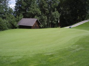 Klicken Sie hier, um das große Bild anzusehen: Attersee Golfclub Weyregg; Bildquelle: www.golf-treff.at