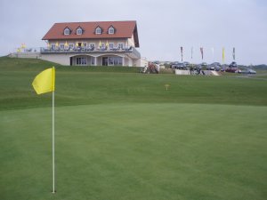 Klicken Sie hier, um das große Bild anzusehen: Traminergolf Klöch; Bildquelle: golf-treff.at
