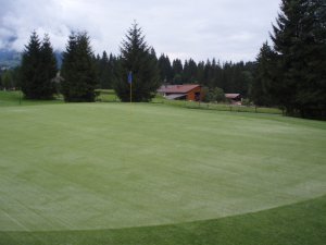 Klicken Sie hier, um das große Bild anzusehen: Kaiserwinkl Golf Kössen; Bildquelle: www.golf-treff.at
