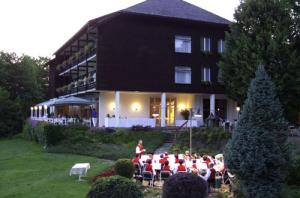 Klicken Sie hier, um das große Bild anzusehen: Inselhotel Faakersee; Bildquelle: Inselhotel Faakersee
