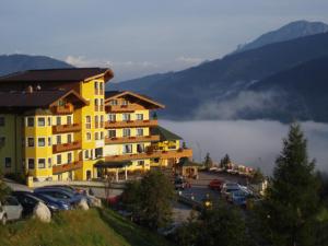 Klicken Sie hier, um das große Bild anzusehen: Gut Raunerhof in Pichl bei Schladming; Bildquelle: golf-treff.at