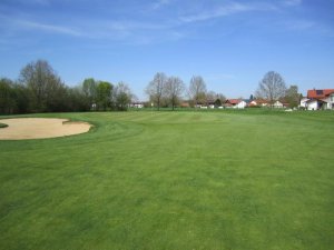 Klicken Sie hier, um das große Bild anzusehen: Golfanlage Harthausen; Bildquelle: www.golf-treff.at