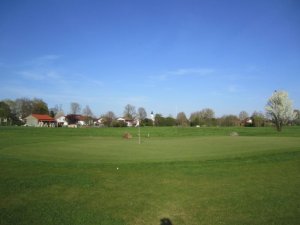 Klicken Sie hier, um das große Bild anzusehen: Golfanlage Harthausen; Bildquelle: www.golf-treff.at