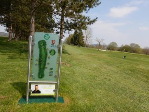 Klicken Sie hier, um das große Bild anzusehen: Golfclub Coburg Schloss Tambach; Bildquelle: www.golf-treff.at