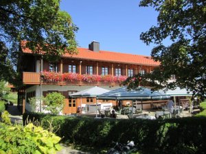 Klicken Sie hier, um das große Bild anzusehen: Golf Margarethenhof am Tegernsee; Bildquelle: www.golf-treff.at