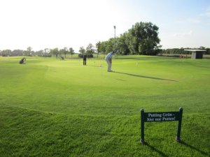 Klicken Sie hier, um das große Bild anzusehen: Golfrange Schwechat; Bildquelle: www.golf-treff.at