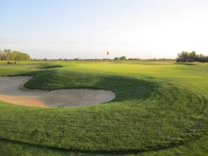 Klicken Sie hier, um das große Bild anzusehen: Golfrange Schwechat; Bildquelle: www.golf-treff.at