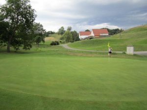 Klicken Sie hier, um das große Bild anzusehen: Reiters Golfschaukel Stegersbach; Bildquelle: www.golf-treff.at