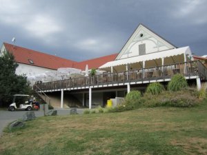 Klicken Sie hier, um das große Bild anzusehen: Reiters Golfschaukel Stegersbach; Bildquelle: www.golf-treff.at