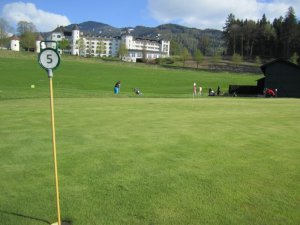 Klicken Sie hier, um das große Bild anzusehen: Golf & Country Club Schloss Pichlarn; Bildquelle: www.golf-treff.at