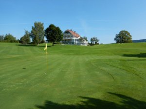 Klicken Sie hier, um das große Bild anzusehen: Golfclub Drachenwand Mondsee; Bildquelle: www.golf-treff.at
