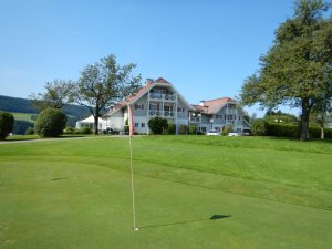 Klicken Sie hier, um das große Bild anzusehen: Golfclub Drachenwand Mondsee; Bildquelle: www.golf-treff.at