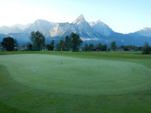 Klicken Sie hier, um das große Bild anzusehen: Golfclub Tiroler Zugspitze Ehrwald; Bildquelle: www.golf-treff.at