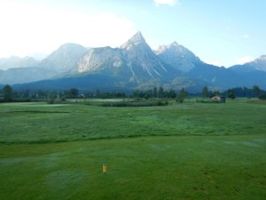 Klicken Sie hier, um das große Bild anzusehen: Golfclub Tiroler Zugspitze Ehrwald; Bildquelle: www.golf-treff.at