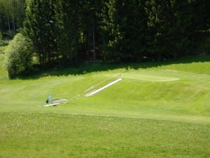 Klicken Sie hier, um das große Bild anzusehen: Styrian Mountain Golf Mariahof; Bildquelle: www.golf-treff.at