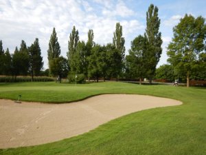 Klicken Sie hier, um das große Bild anzusehen: Golfclub Schloss Schönborn; Bildquelle: www.golf-treff.at