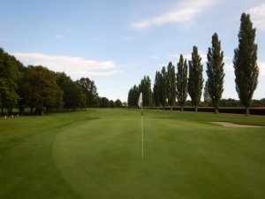 Klicken Sie hier, um das große Bild anzusehen: Golfclub Schloss Schönborn; Bildquelle: www.golf-treff.at
