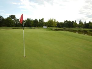 Klicken Sie hier, um das große Bild anzusehen: Golfclub Schloss Schönborn; Bildquelle: www.golf-treff.at