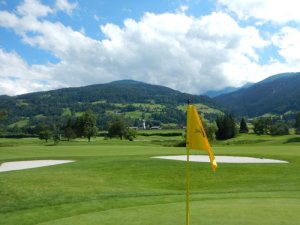 Klicken Sie hier, um das große Bild anzusehen: Golfclub & Country Club Dachstein-Tauern Schladming; Bildquelle: www.golf-treff.at
