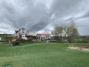 Klicken Sie hier, um das große Bild anzusehen: Golf Poysdorf; Bildquelle: www.golf-treff.at