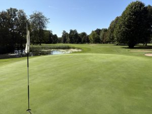 Klicken Sie hier, um das große Bild anzusehen: Golfclub Schloss Schönborn; Bildquelle: www.golf-treff.at