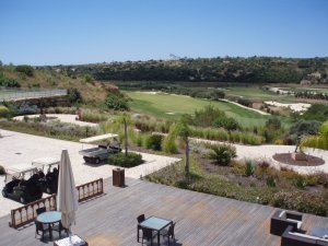 Klicken Sie hier, um das große Bild anzusehen: Amendoeira Golf Faldo Course; Bildquelle: www.golf-treff.at