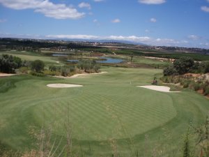 Klicken Sie hier, um das große Bild anzusehen: Amendoeira Golf Faldo Course; Bildquelle: www.golf-treff.at