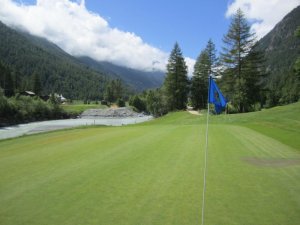 Klicken Sie hier, um das große Bild anzusehen: Golfclub Matterhorn Zermatt; Bildquelle: www.golf-treff.at
